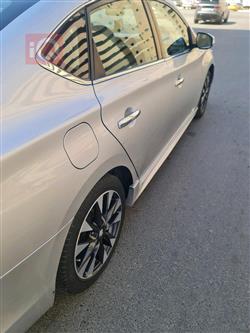 نیسان سێنترا
